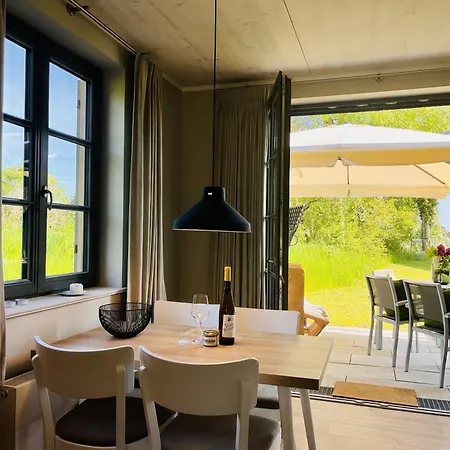 Strandleben 09 Klein Stresow Ruegen By Ruyastay 펜션 푸트버스