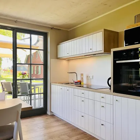 Strandleben 09 Klein Stresow Ruegen By Ruyastay 펜션 푸트버스